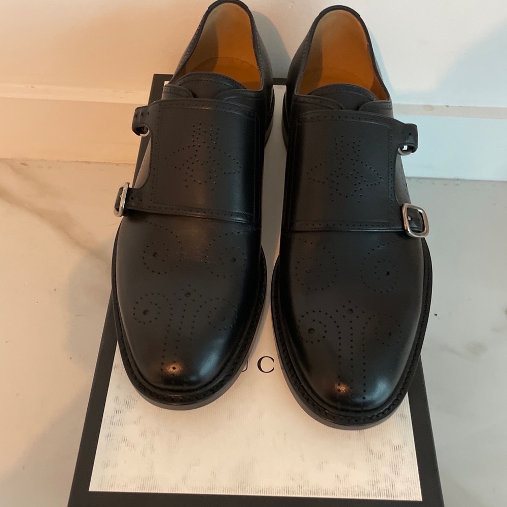Gucci forma shoes